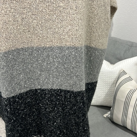 Bobeau Sleeveless Turtleneck, Striped Sweater/Poncho - Picture 5 of 7